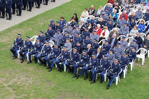 uroczystosci w Częstochowie, apel na Placu Biegańskeigo, polcijanci stoją w rzędzie ,