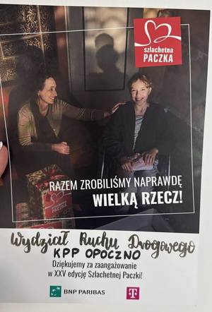 kartka z napisem szlachetna paczka, wydział ruchu drogowego KPP Opoczno.