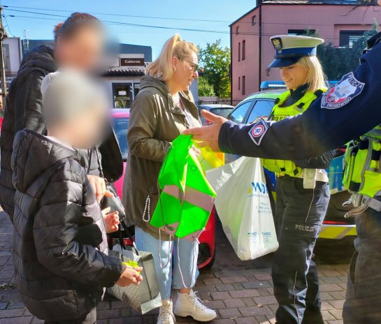 Akcja edukacyjna dotycząca odblasków w Opocznie